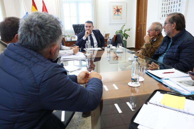 REUNIÓN OSWALDO Y ASOC DEL QUESO Y DEL VINO DE LANZAROTE (5)