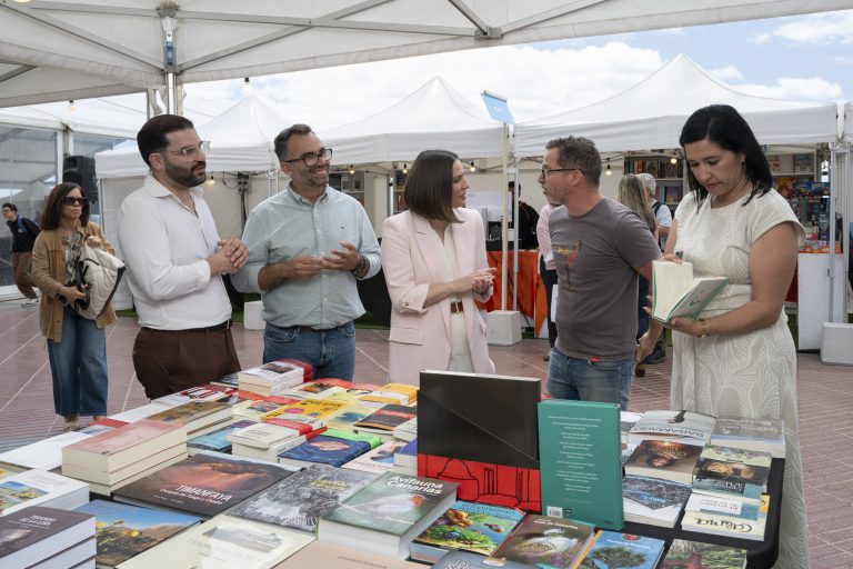 Imagen durante el estreno de la IV Fiera del libro