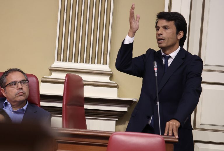 Marcos Bergaz (PSOE) hoy en pleno del parlamento canario
