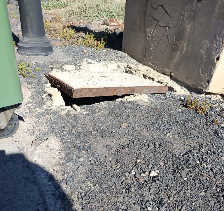 Una de las imágenes en las que se denuncia el estado del Charco del Palo
