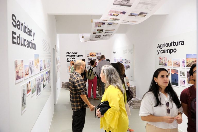 Acto de inauguración exposición Fotoperiodismo una visíón colectiva de Lanzarote en La Casa Amarilla 18