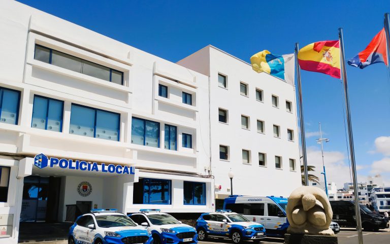 Exteriores de la sede de la Policía Local de Arrecife, capital de Lanzarote 2