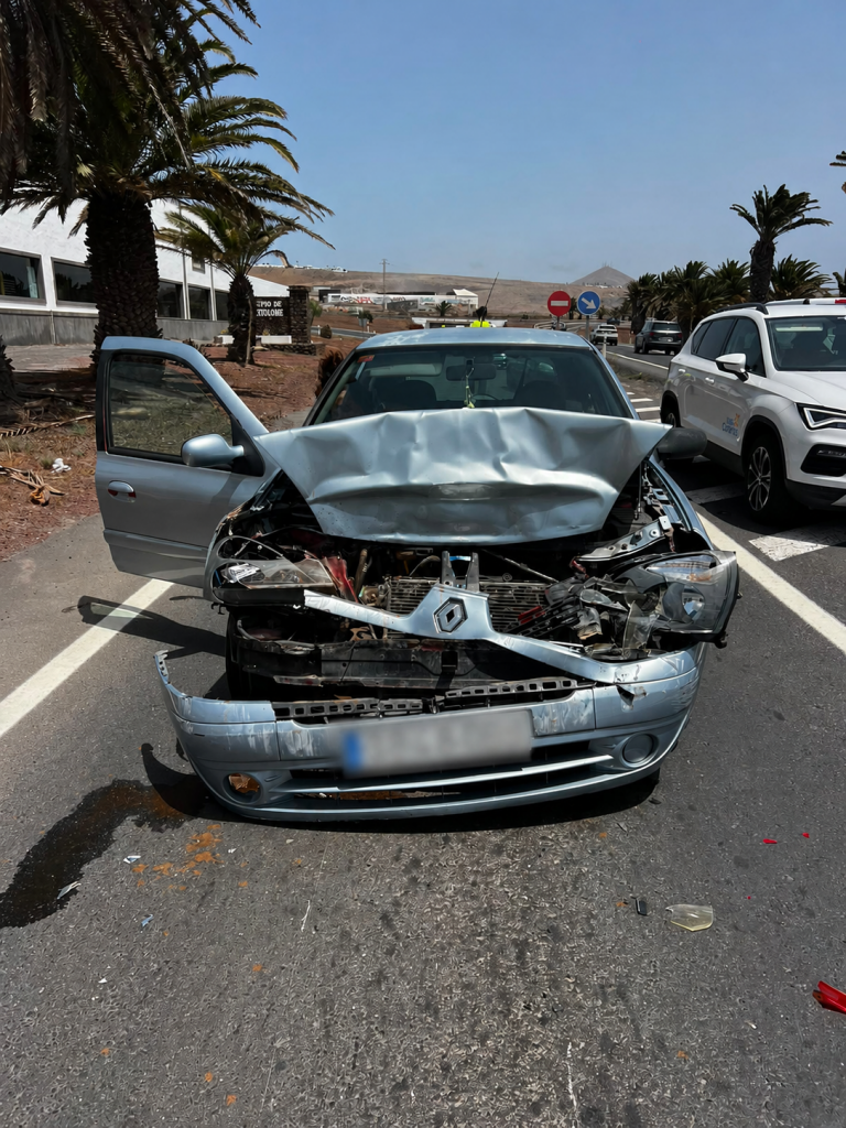 Estado del vehículo tras el accidente en la LZ-40