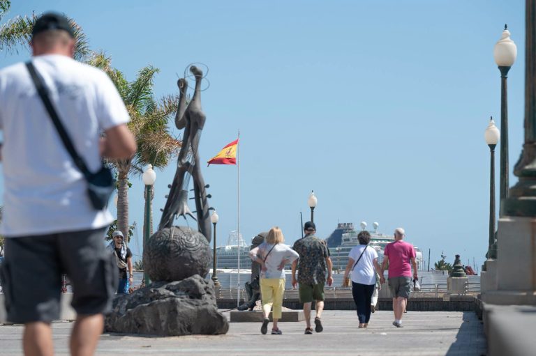 El crucero Ventura atracado en Arrecife este pasado domingo, dando arranque a la nueva temporada de cruceros otoño e invierno
