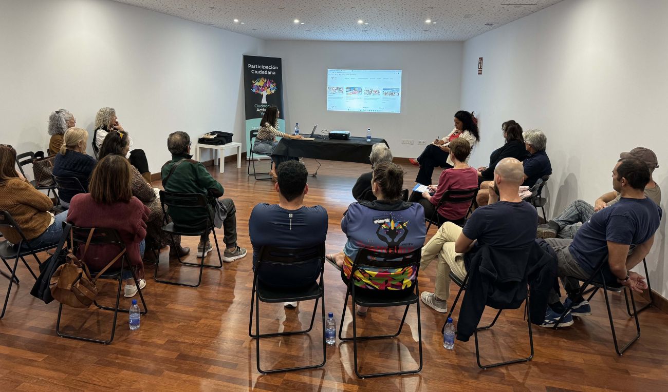 Encuentro del Ayuntamiento de Yaiza con colectivos del municipio