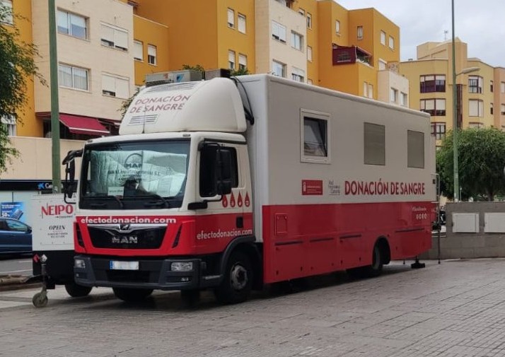Unidad móvil de donación de sangre del Servicio Canario de la Salud
