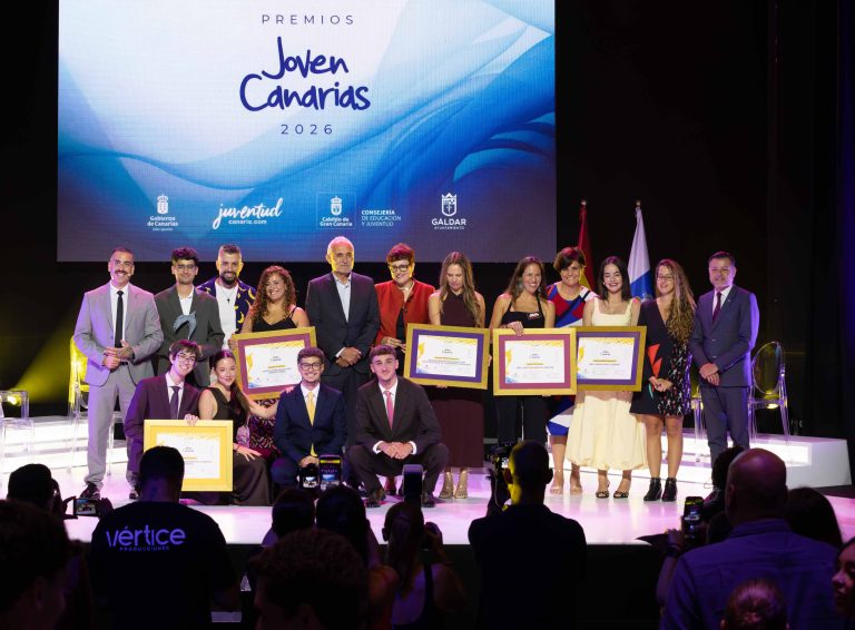 foto premiados y autoridades