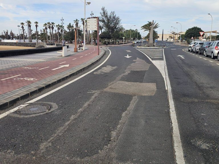 A partir del próximo lunes 19 la Concejalía de Obras de Arrecife estará reasfaltando esta zona junto al Reducto e Intercambiador de Guaguas