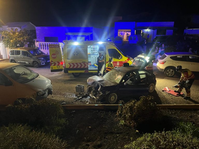 Estado del vehículo tras el accidente en Tinajo
