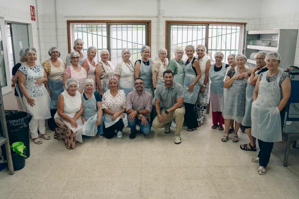 Participantes en los talleres de cocina saludable para mayores de Arrecife en el Centro de Día